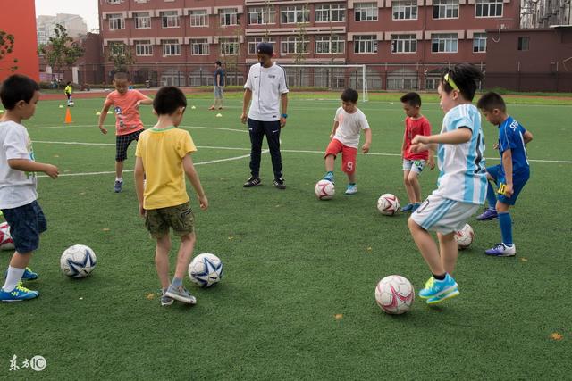 亚沙会开赛 沙滩手球中国队一胜一负