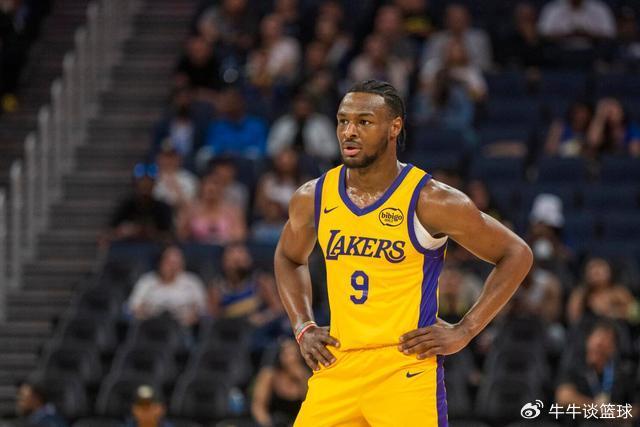 伊卡尔迪晒旺达视频：她闯入我家骚扰了我2小时